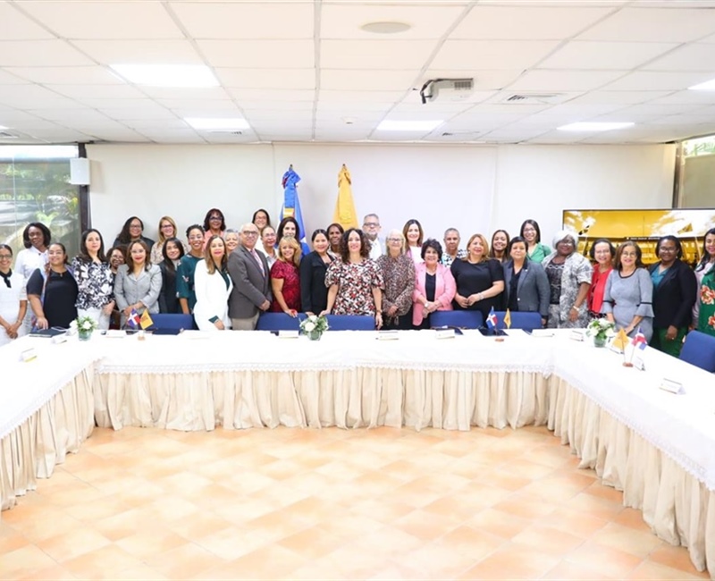 La JCE realiza encuentro con mujeres políticas de cara a elecciones presidenciales y congresuales