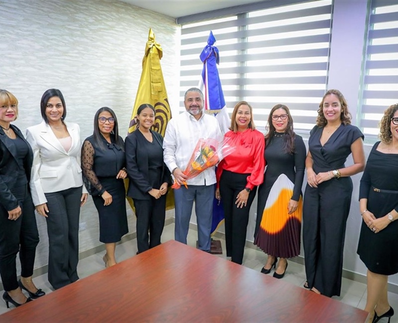 JCE recibe representantes del Colectivo Femenino Internacional para la Democracia